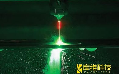 如何通过改良切割工艺来优化激光切割碳化硅的质量？