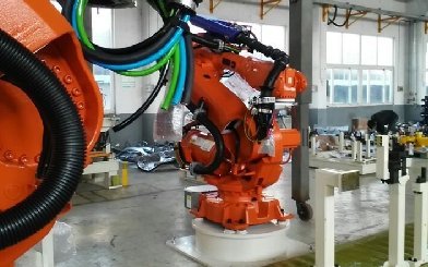 智能机械臂：驱动制造业智能化升级的核心引擎