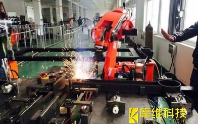 焊接自动化技术进化史：从手工焊到激光-电弧复合焊接的工业跃迁