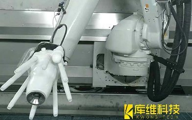 <b>喷涂机器人自动化产线的三大技术革命：从感知、决策到执行</b>